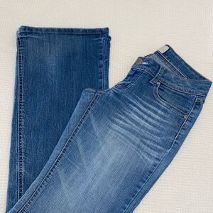 Low Rise Mid Rise Bootcut Jeans